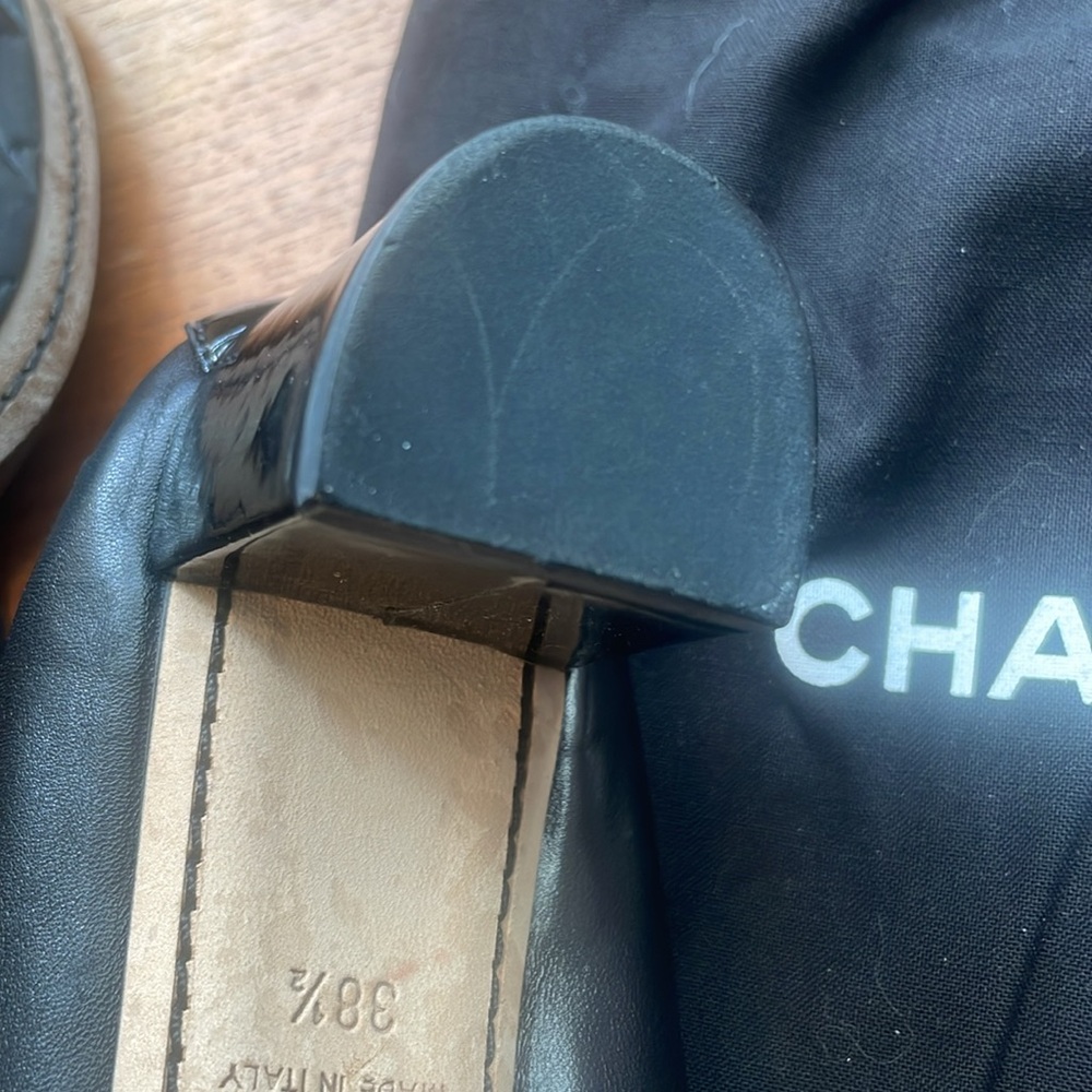 Chanel Size 38 1/2 Black Leather with Vinyl Tips Almost New Maybe Worn once - Picture 10 of 15